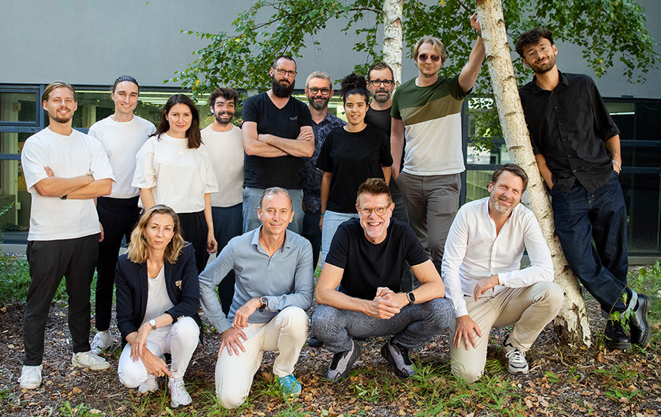 Equipe de creatifs du studio Stellantis design studio avec 4 managers et 10 creatifs