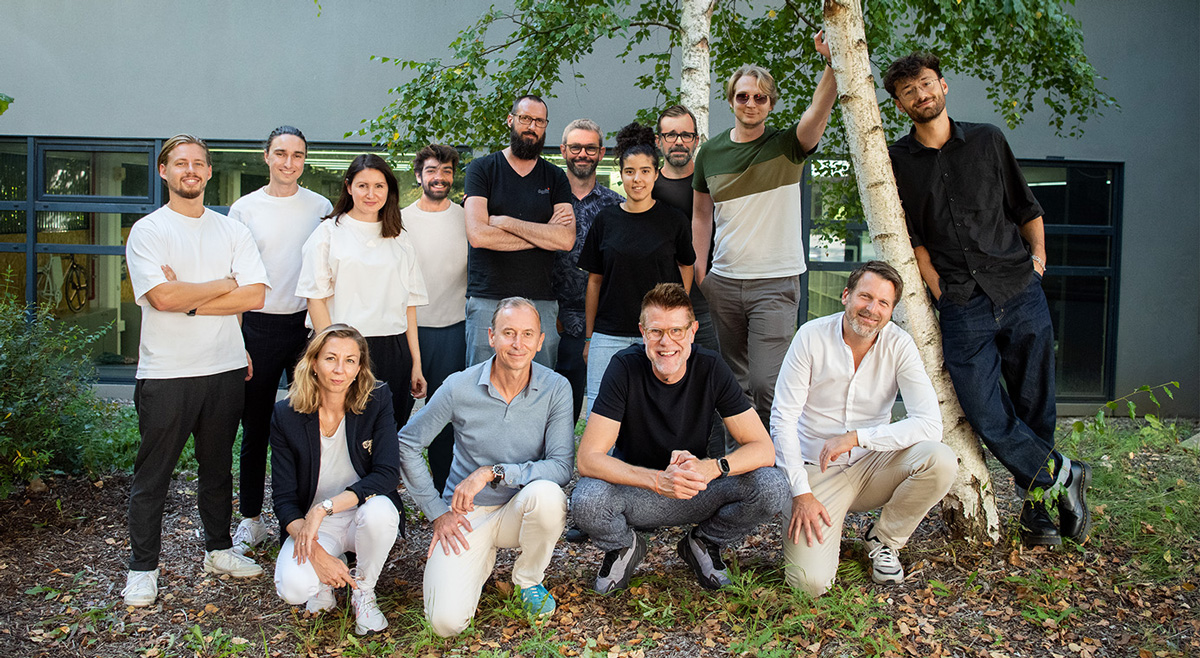 Equipe de creatifs du studio Stellantis design studio avec 4 managers et 10 creatifs